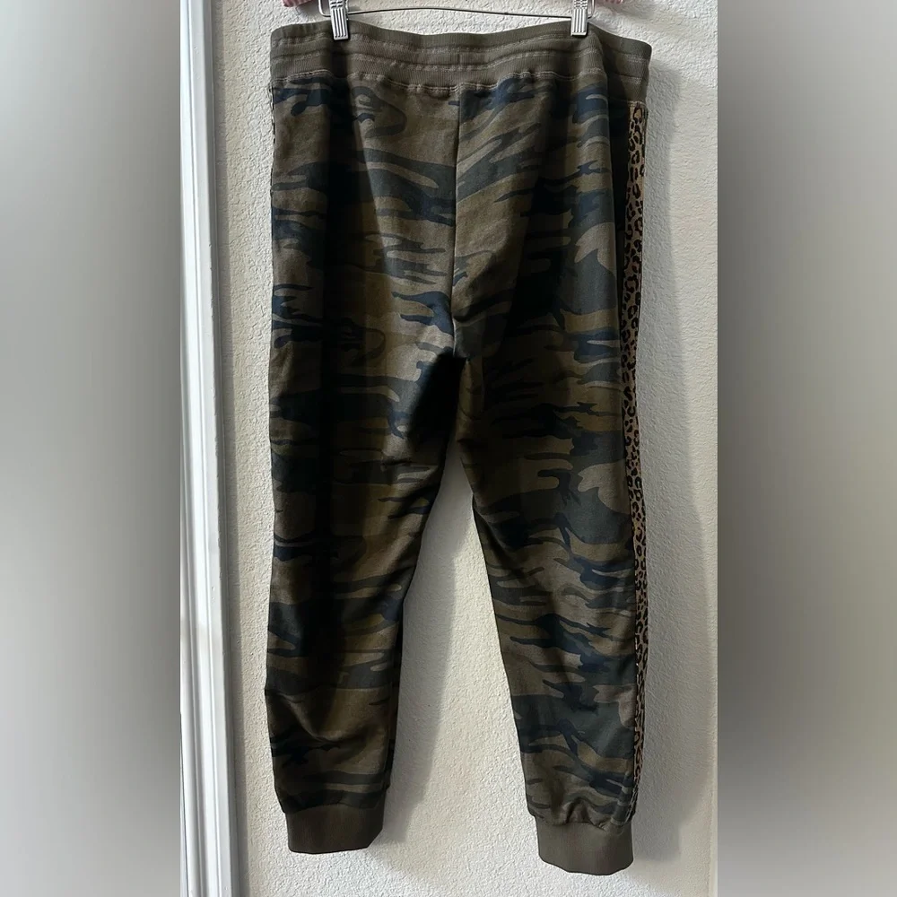 Johnny Was JW Los Angeles Camo Tuxedo Jogger Sweatpants size XL - Picture 4 of 9